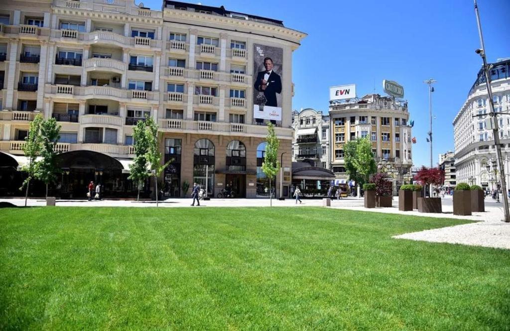Hotel Room City Square With Great View No Parking Skopje Exterior photo