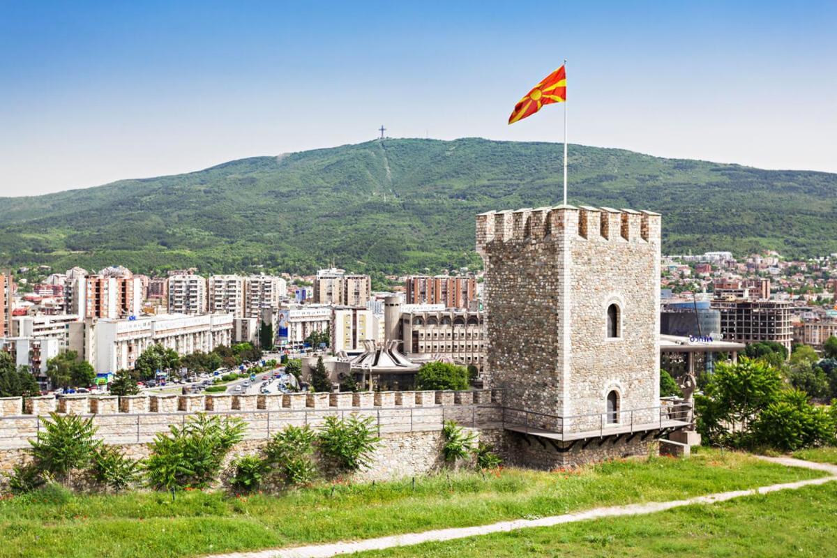 Hotel Room City Square With Great View No Parking Skopje Exterior photo